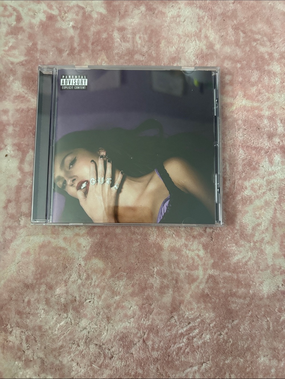 Olivia Rodrigo guts CD